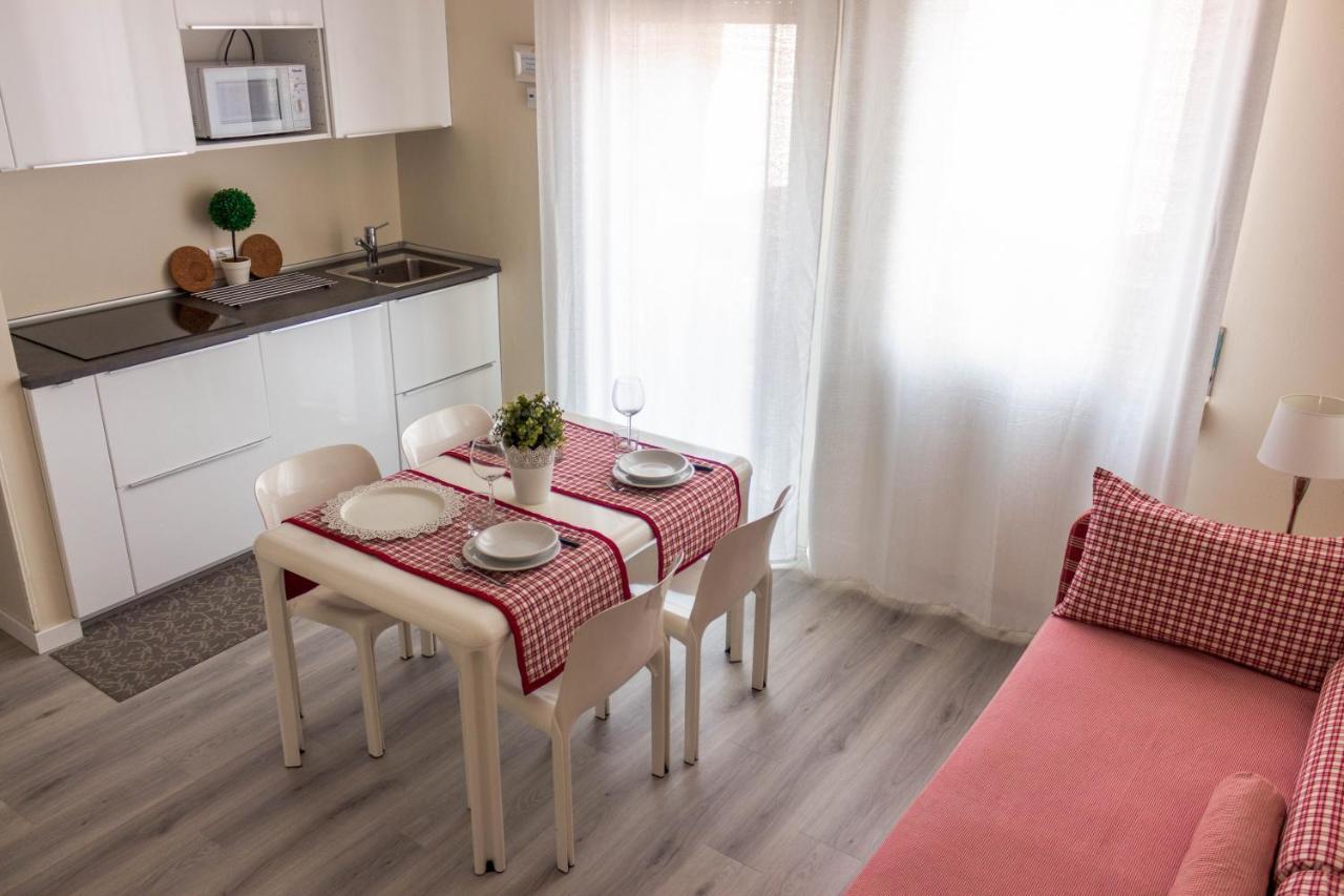 Monica Appartamenti Sirmione Luaran gambar