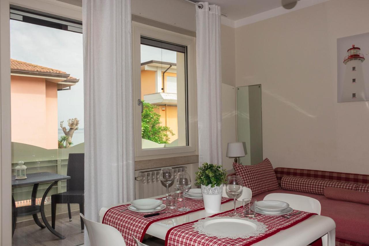 Monica Appartamenti Sirmione Luaran gambar