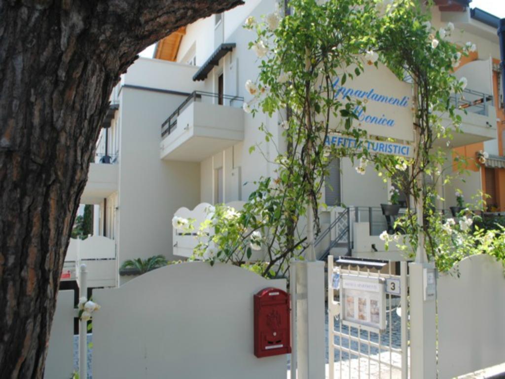 Monica Appartamenti Sirmione Luaran gambar