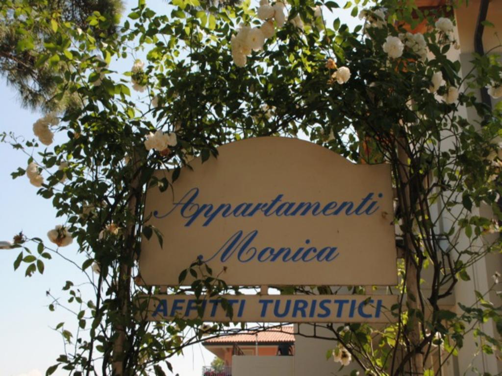 Monica Appartamenti Sirmione Luaran gambar