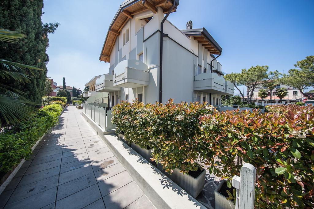 Monica Appartamenti Sirmione Luaran gambar